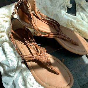 Lucky Brand Brown Strappy Leather Thong Sandals